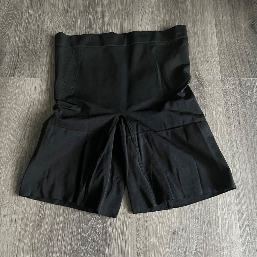 Spanx Oncore Mid-Thigh Short Very Black Medium Shapewear Women's Compression